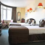 Parliament Hotel 3*
